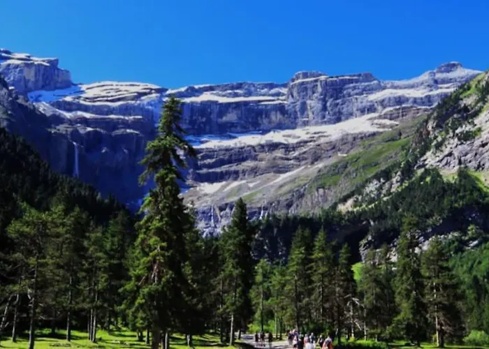 Des 3 Pics Dans Les Hautes-pyrenees Vakantiehuis Segus