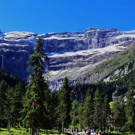 Des 3 Pics Dans Les Hautes-pyrenees Ferienhaus Segus